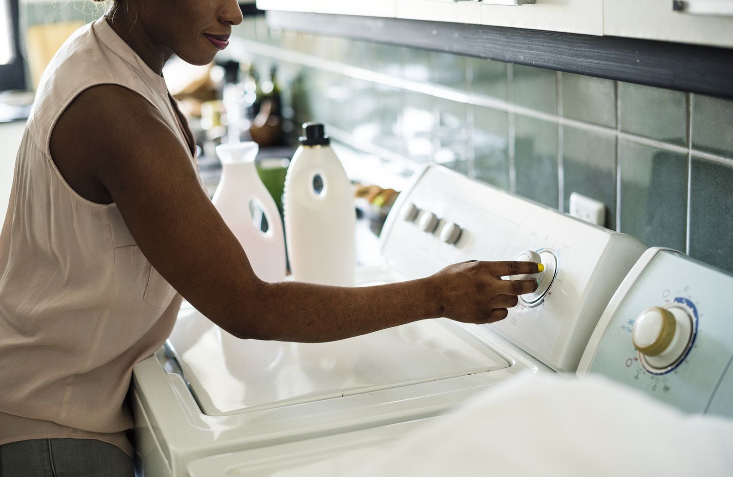 Learn the way to Clear a Prime-Loading Washing Machine, In step with Laundry Execs