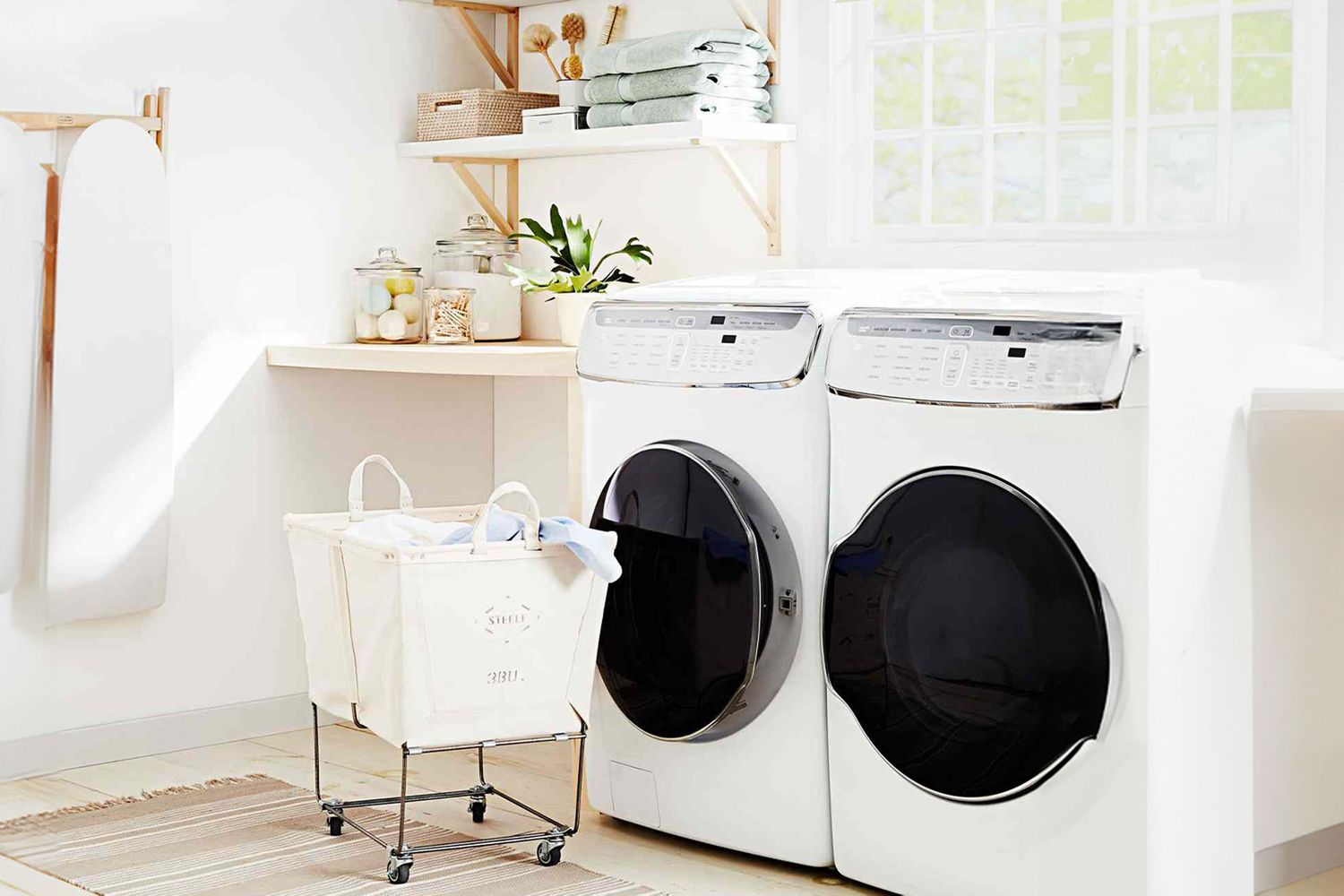 12 Points to Toss From Your Laundry Room ASAP, In step with Specialists